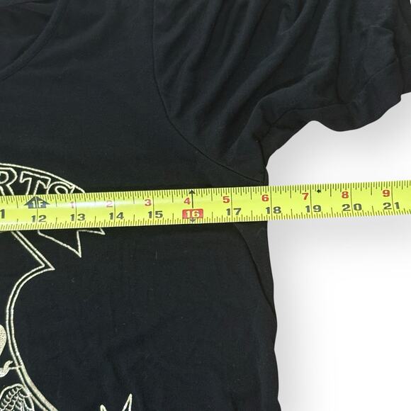 Harry Potter Shirt Womens Small Black Gold Wizarding World Hogwarts Graphic Tee - Picture 6 of 7